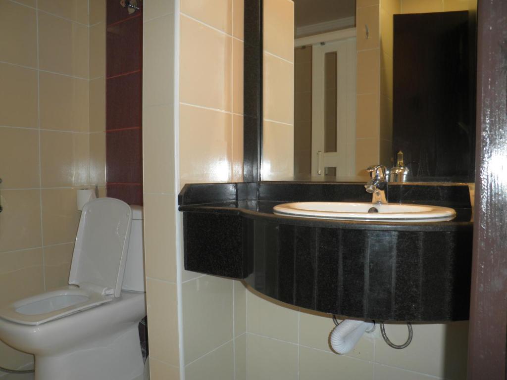 Marina Royal Hotel Suites Kuvait Szoba fotó