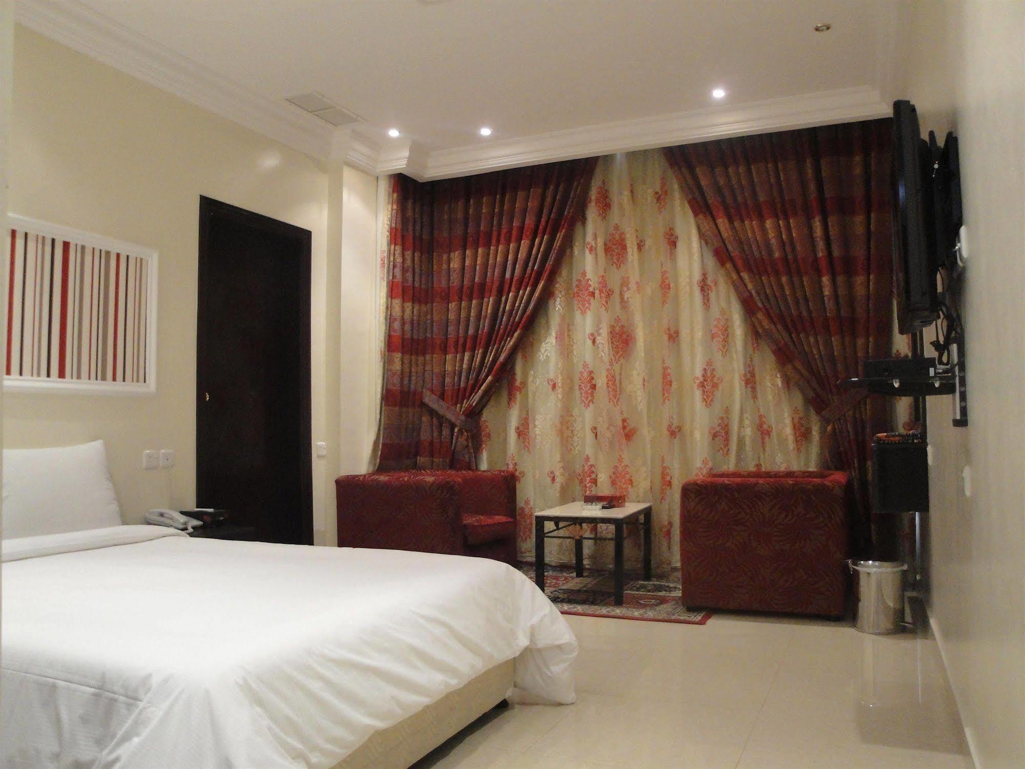 Marina Royal Hotel Suites Kuvait Kültér fotó