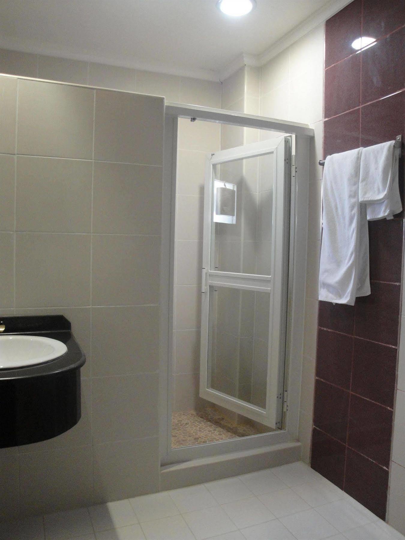 Marina Royal Hotel Suites Kuvait Kültér fotó