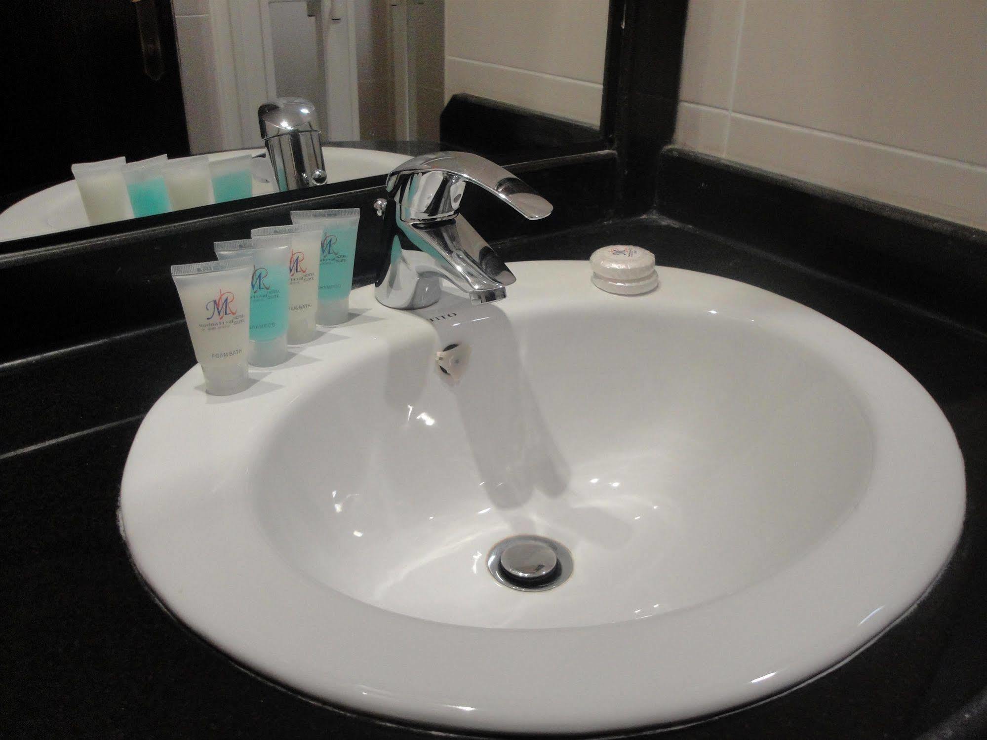 Marina Royal Hotel Suites Kuvait Kültér fotó